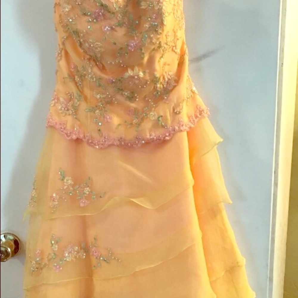 Jiovanni Prom Dress